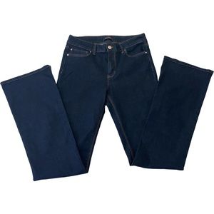 White House Black Market Skinny Flare 6R Jeans Dark wash